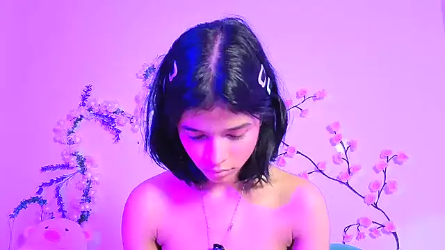 Luna-bella_ - 2 fingers in pussy 😈🤭