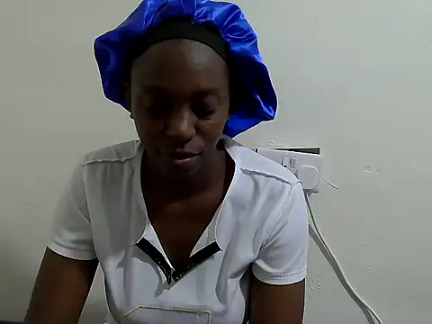 Lizbela1 - hey dears help me reach my goal
