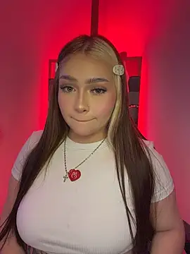 Daniela_ruizz - plug in ass