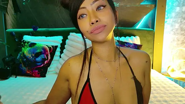 ElyaQuinn - Hot Tour of Elya Sexy Body!