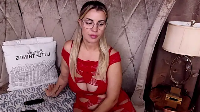 BustyGizelle - naked show play my pussy