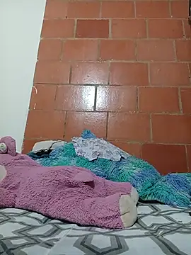 RubyEmerald - play ass big dildo