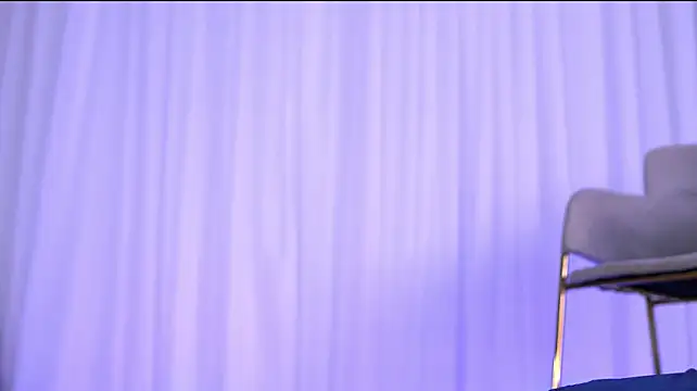 AnaisLeblanc - Glow with oil on the boobs 🤤🫦