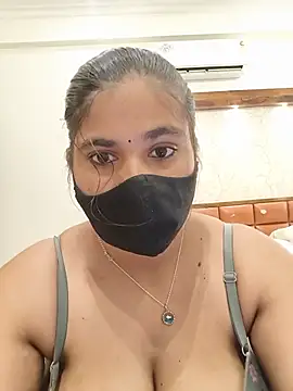 Busty_priya69 - Creamy boobs 🥭