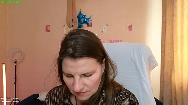 Mirabelle_Velvet