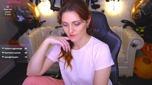 FireFoxxxxxy - 😘 show feet