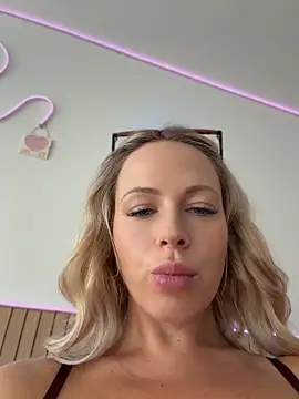 Streetdoll - naked boobs + free video