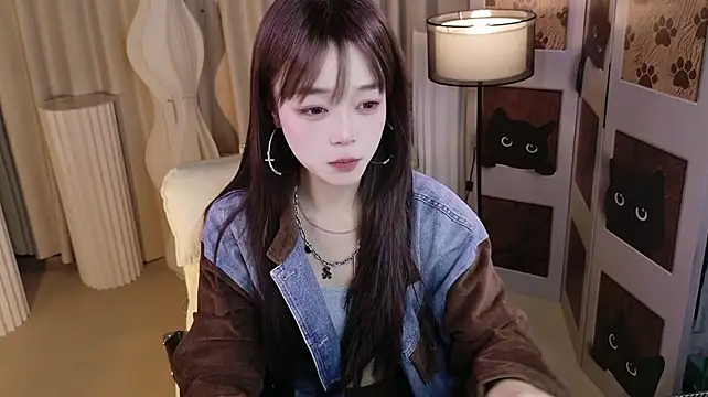 HaoHao-7 - (*ෆ´˘`ෆ*)♡今日目标：勾引一个大哥💗