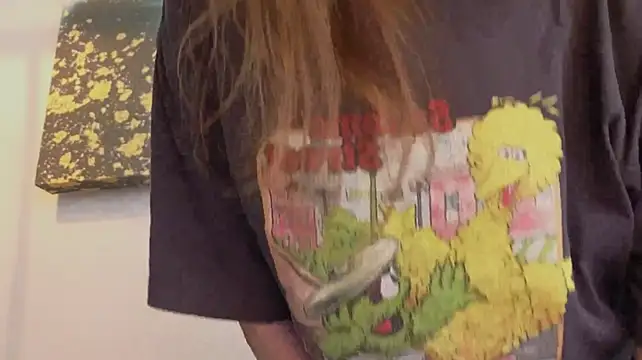 Sun_place - camel toe close to cam