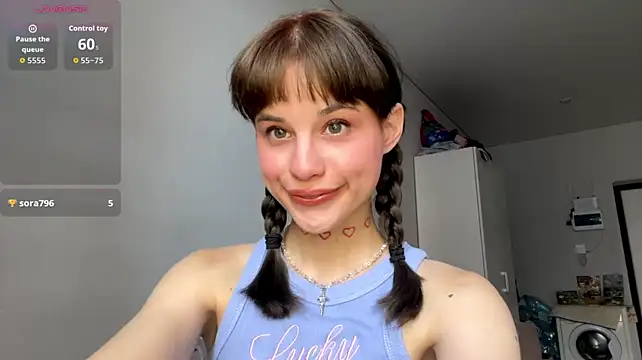 Lili_pup - Cream on tits