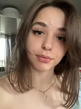 Yoyogirlx - Pinch my soft nipples
