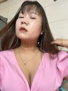 Liness01_ - Yêu tôi đi tôi cho bạn xem ngực 😍☺️