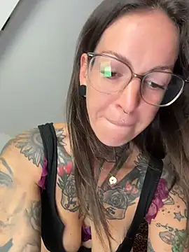 BrownieyQueen - Show 😺 + LT 3 min TC