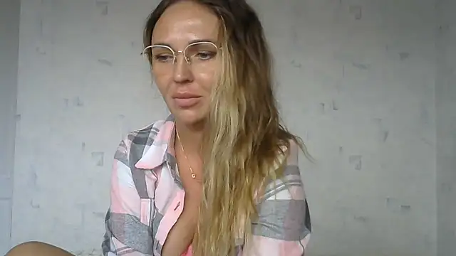AngelinaLove28 - fuck me