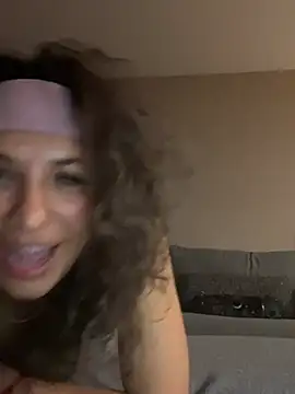 Chicagobabe312 - fuck her with dildo