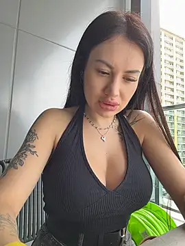 Wet__Bunny - Play with pussy public*last tip get 🎁