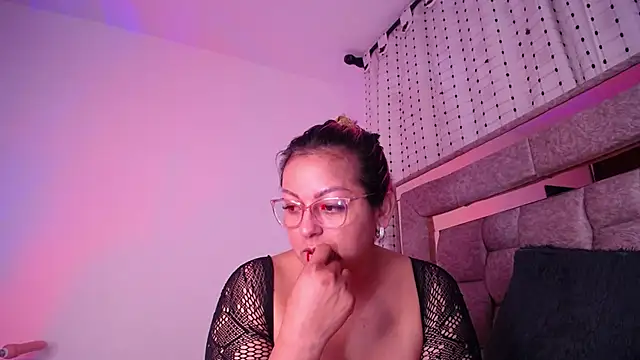 Salomecastro_ - help me get so wet