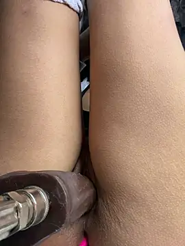 Bonnie_willliams19 - squirt on your cock / lush in the ass