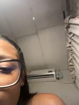Chell_iivy - Pussy spank