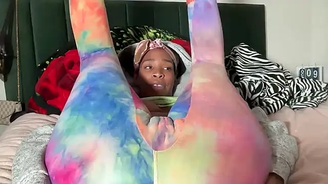 Cum2Charm