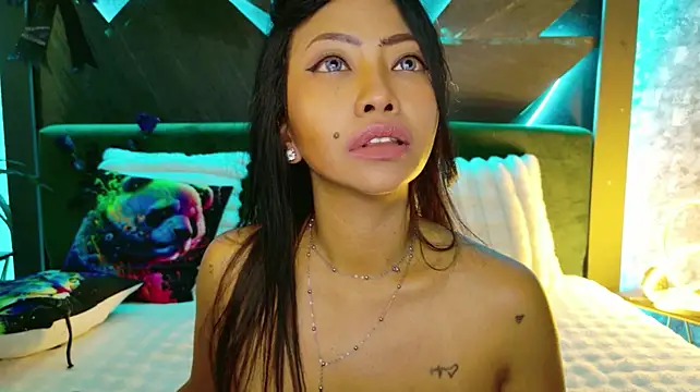 ElyaQuinn - Hot Tour of Elya Sexy Body!