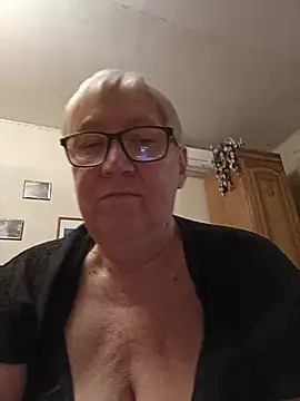 Molli1408 - Jump boobs 😍попригати грудьми