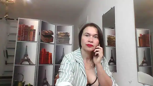 Selena_Moo