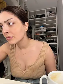 Lexi_Storm - Undress me 😉😉