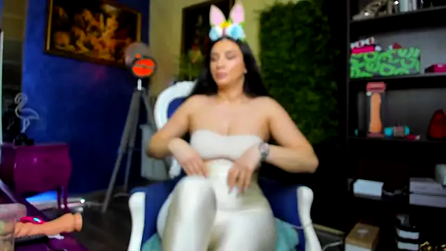 Nicolepalmer - naked cum,and squirt a lot
