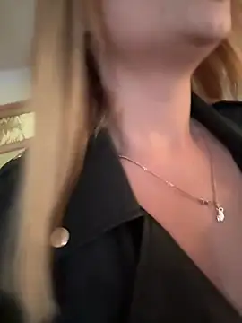 SugarDanger - anal plug in my ass