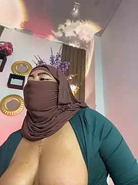 Isa-anbar - show buttocks