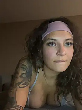Chicagobabe312 - fuck her with dildo