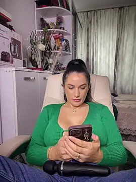 HotXMom_ - pleasure me