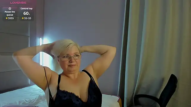 Hella_Fabel - spanking ass 7 times