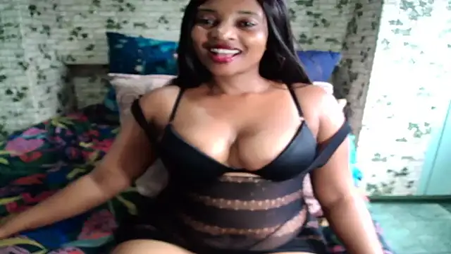 Ebony_Seduction00 - Naked doggy pussy + Ass spanking