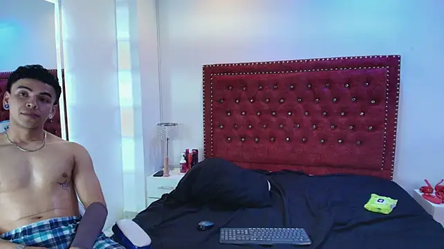 Jaden_and_sofia - Spank ass x10 🍑🍑