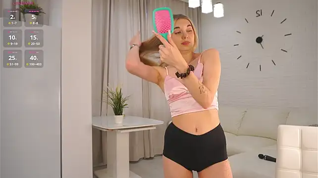 PastyBae - Tiffany kisses Mia's thighs