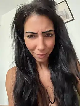YasmineRiva - 🤟🏼💦3 fingers pussy + LT🎁