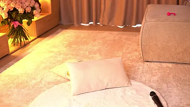 VanessaSimon - Spoil your hot body!