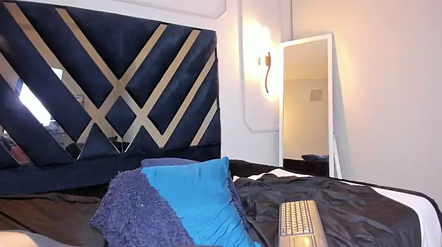Dannae_Lux