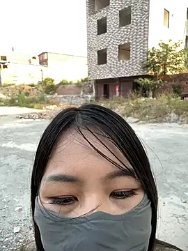 Caihong_03 - 户外小树林全裸插逼