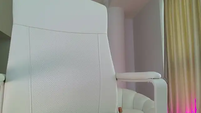 Lexii_otto - slow sexy hand job