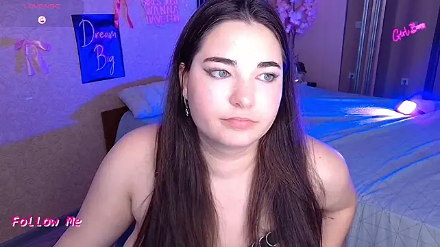 Lillianhot68 - dildo between tits