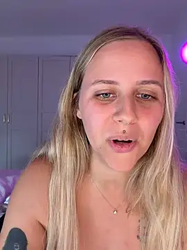 Lunawolf21 - finger wet pussy