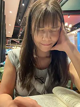Fire-18 - 逃课学姐想满足自己的欲望户外图书室学习 搞刺激 完成目标手扣小穴