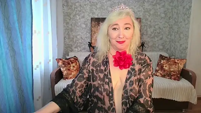 LadyKriss - chest massage