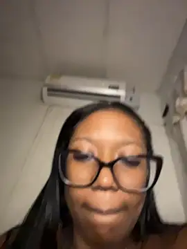 Chell_iivy - Pussy spank