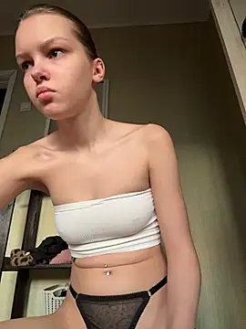 AshleyMur - naked show