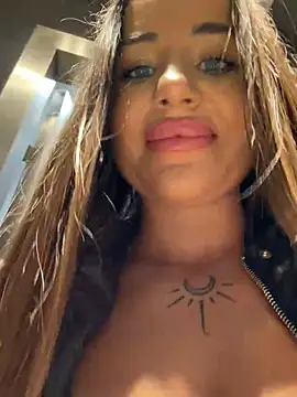 Beautydiamond - Show ashole in the full McDonald