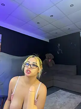 AstridJade - Let's GAPE this ASS